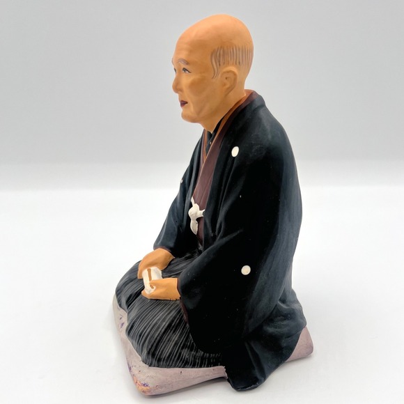 Vintage Hakata Mimasu‎ Japanese Figurine Elder Man Kneeling with Scroll Statue - Picture 2 of 6